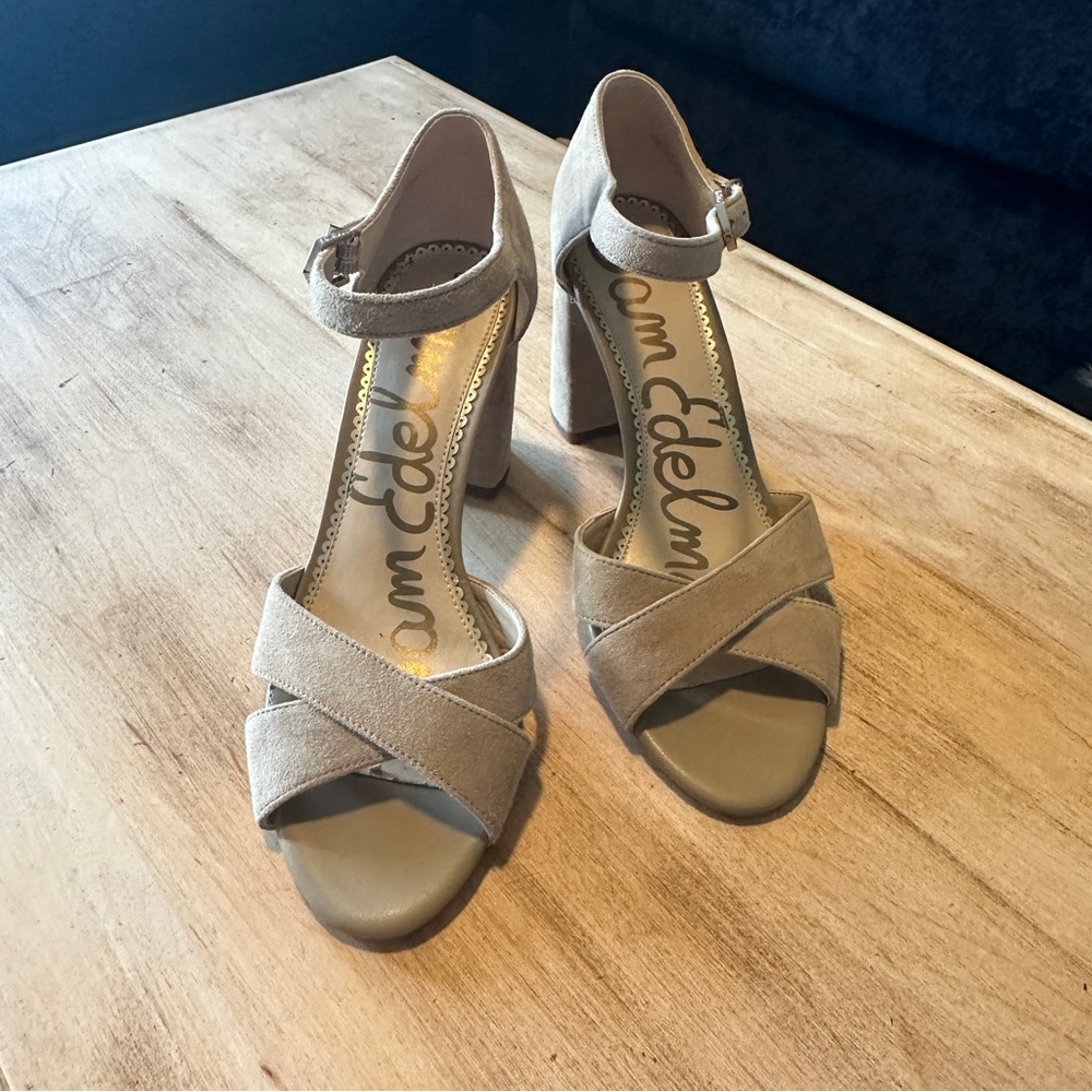 NWT Sam Edelman Nude Heels